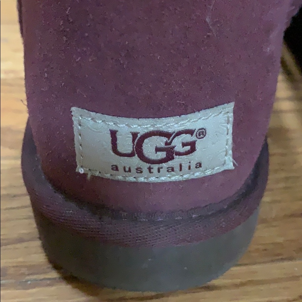 Ugg Size 7 - image 7